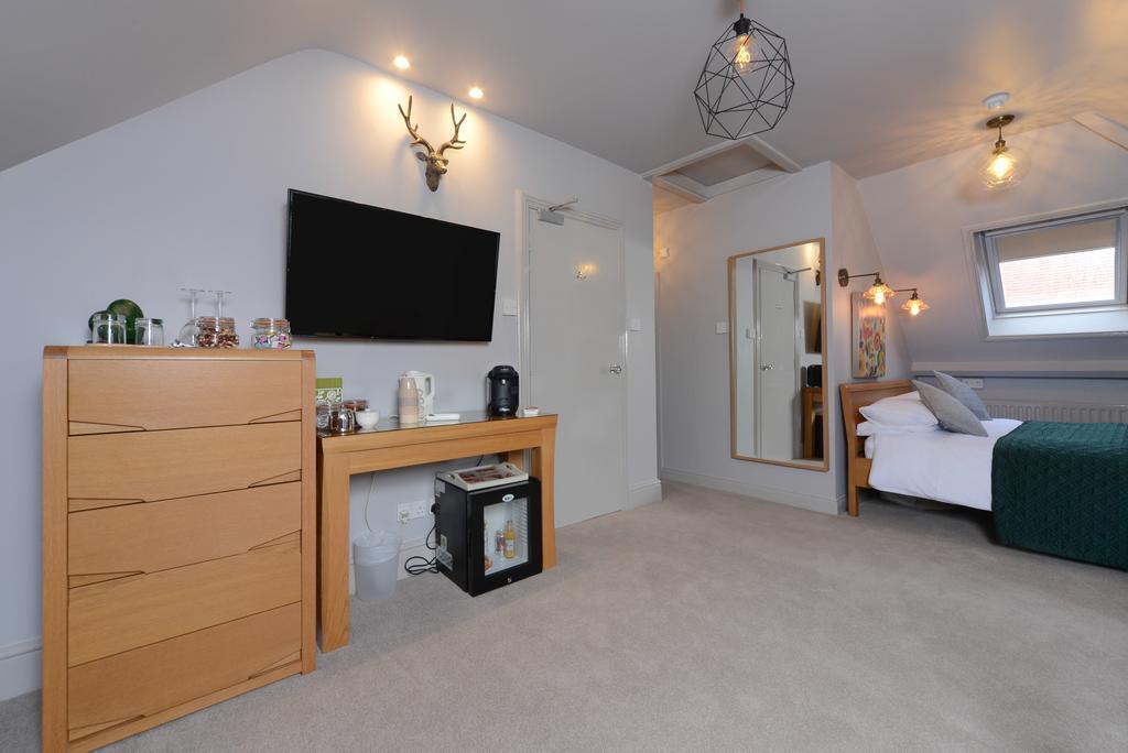 Mory House Bed & Breakfast Bournemouth Bagian luar foto